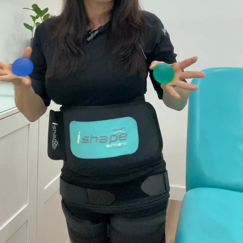 Traje de electroestimulación de Umile puesto
